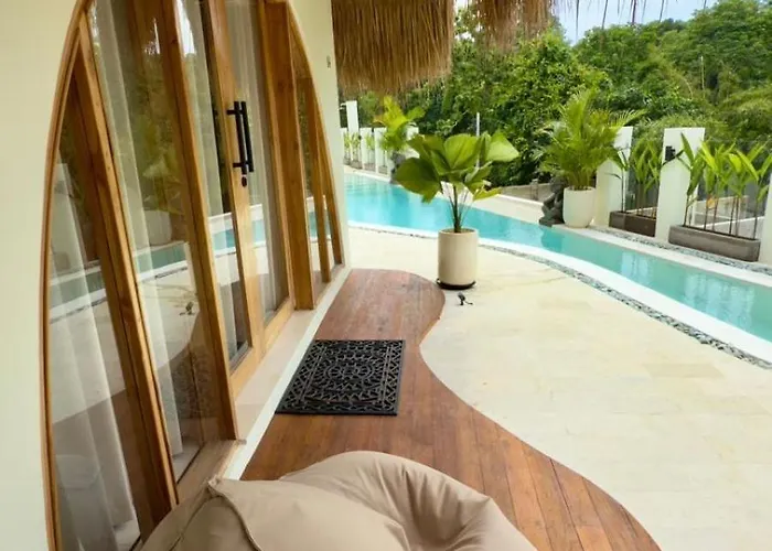 Ayu Padang 03 Villa Uluwatu (Bali)